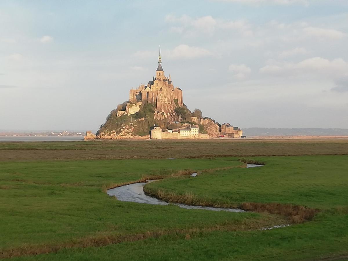 Chambres D'Hotes Les Fleurettes En Baie Du Mont Saint Michel Bagian luar foto